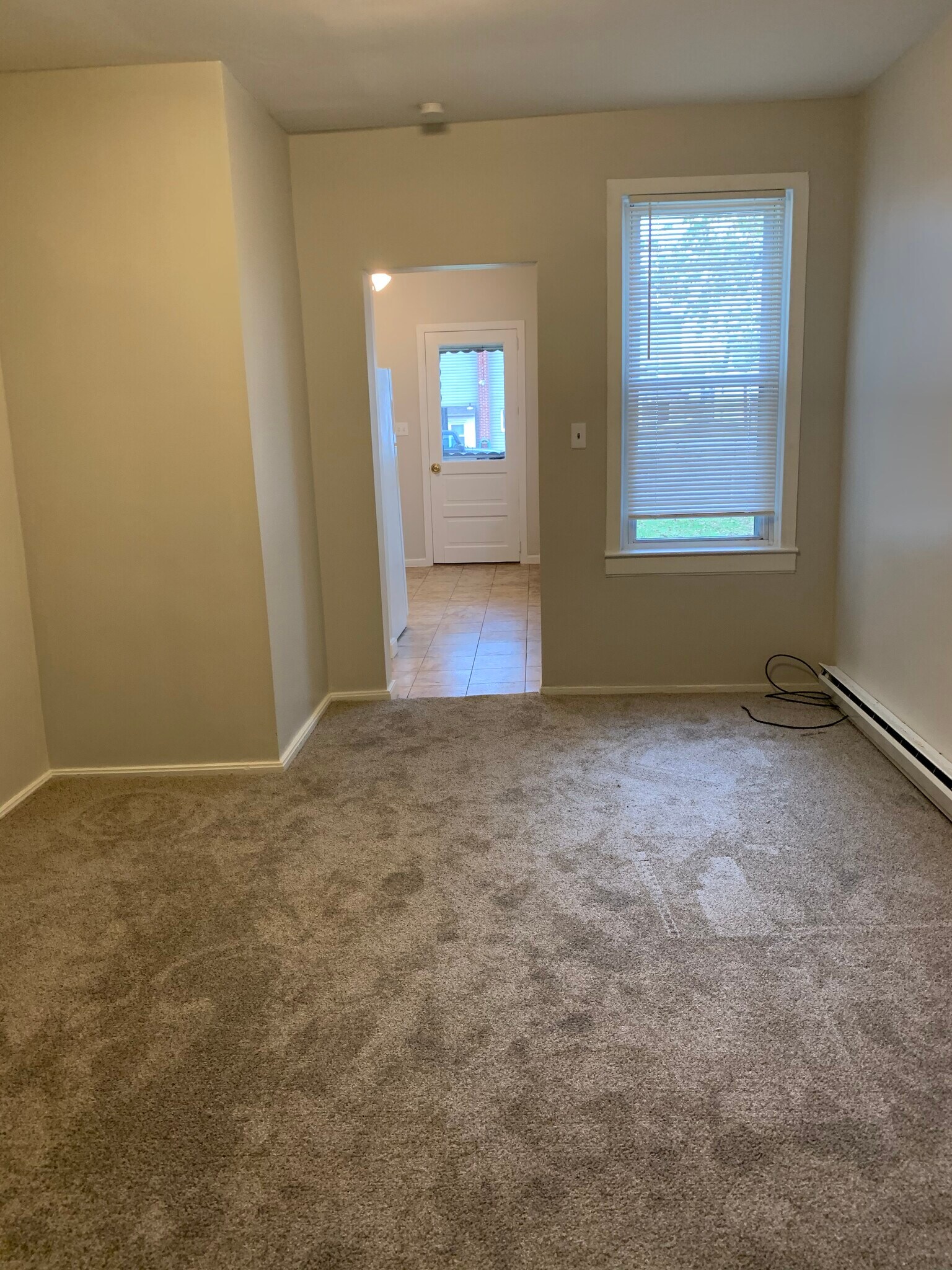 Building Photo - 325 Adrain St