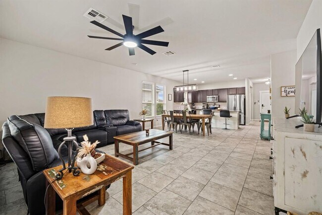 Building Photo - 157 Syrah Ct