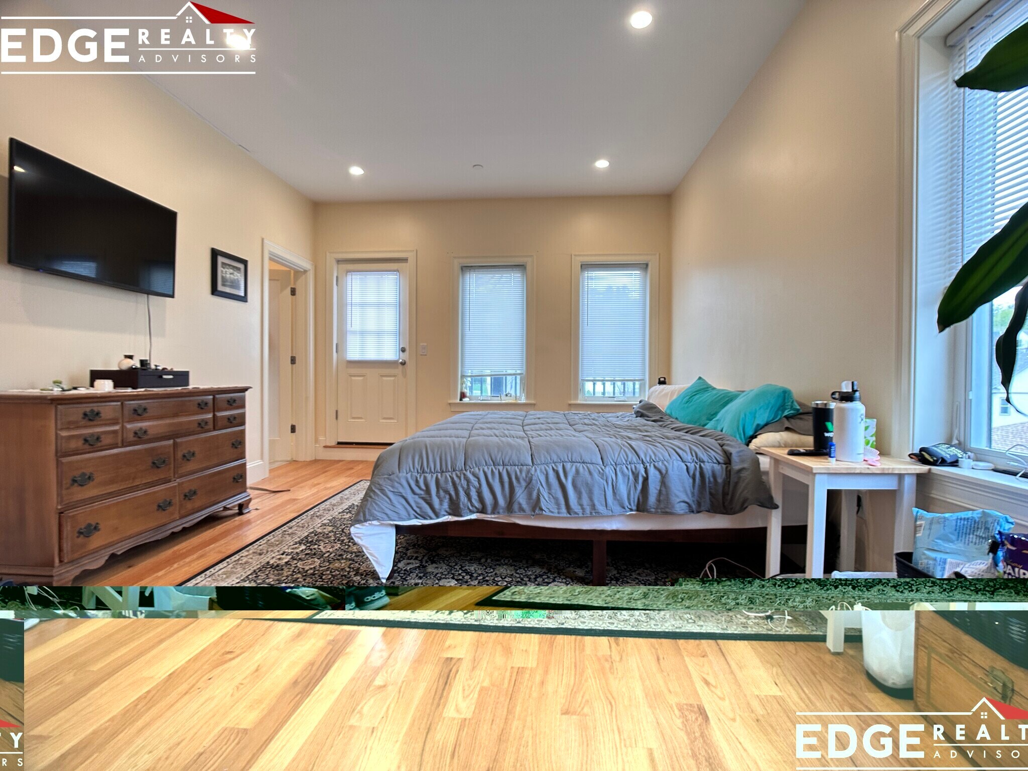 Building Photo - 7 Cufflin St