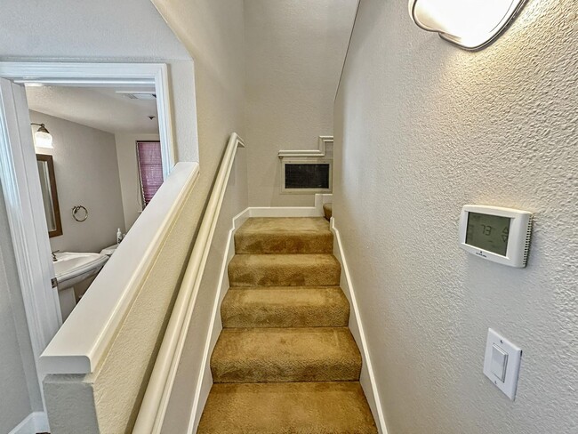 Building Photo - Elegant & Spacious 3BD Home | Pool Access,...