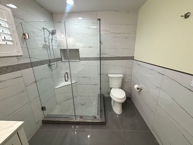 Building Photo - Brand new private back house available now in Downey