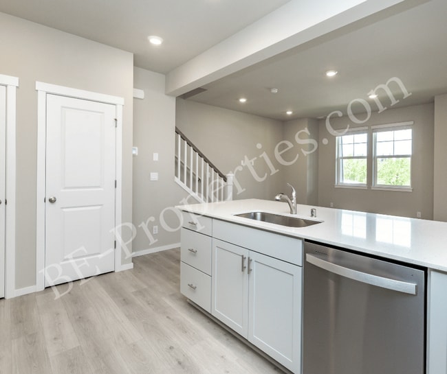 Building Photo - Stunning New construction; 3Bedroom 2Bathr...