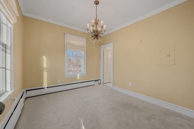 Building Photo - 9 Lyme St