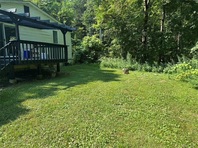Building Photo - 21 De Russey Ln