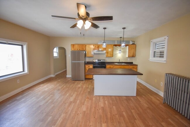 Building Photo - RALL202