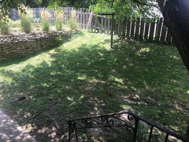 Building Photo - 3BR off 50th and Center