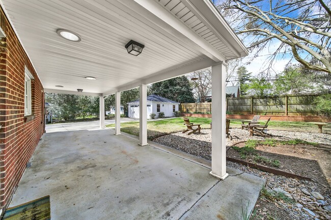 Building Photo - BRICK GASTONIA HOME FOR RENT