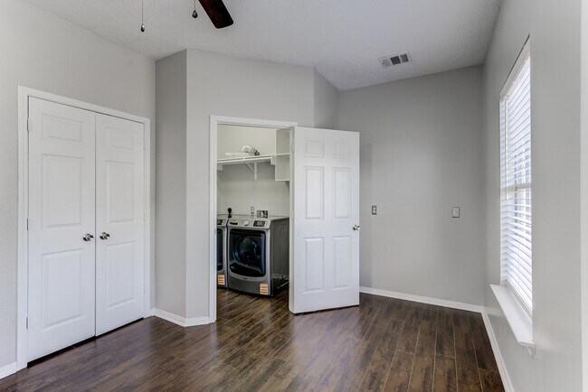 Building Photo - 12415 Silversmine Dr