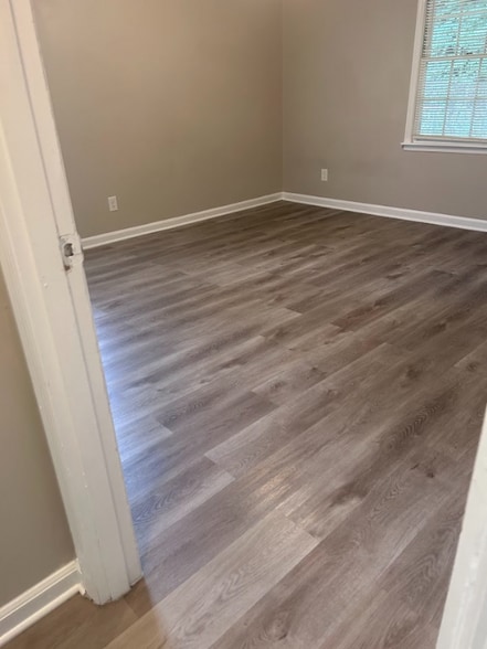 Building Photo - 247 Kimberly Way SW