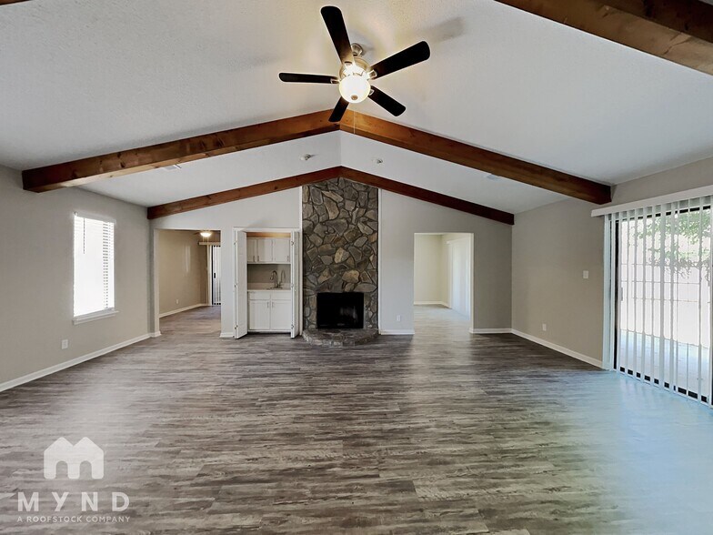 Building Photo - 7225 Little Fawn Pkwy