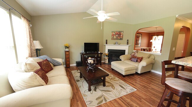 Building Photo - Immaculate Home in Collington Farms