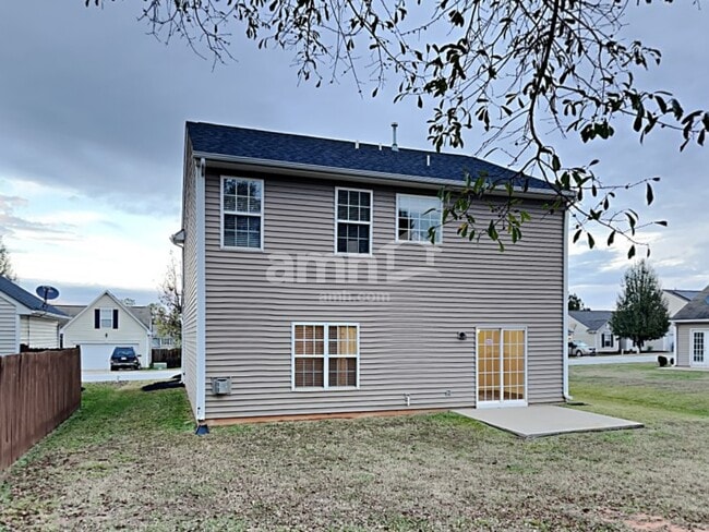 Building Photo - 30 Riverbed Dr