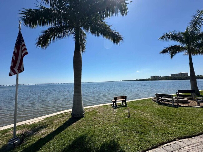 Building Photo - 2755 Via Capri