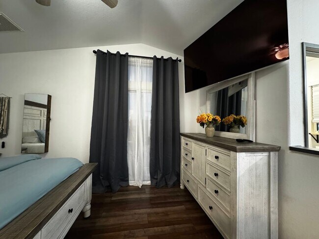 Building Photo - 3700 Mt Lassen Ave