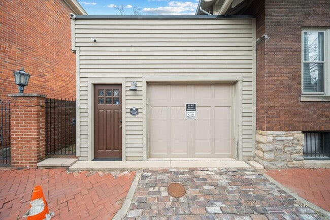 Building Photo - 503 S 3rd St