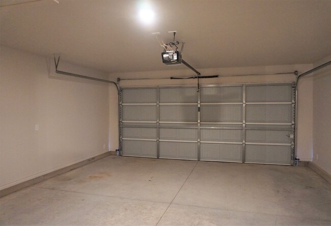 Building Photo - Chisholm Creek Duplex NW OKC