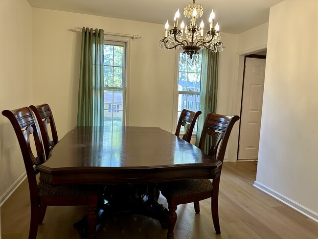 Building Photo - 4805 Candlelight Pl