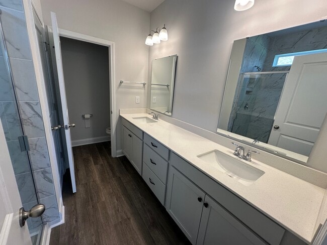 Building Photo - 1840 Hardwood Ct