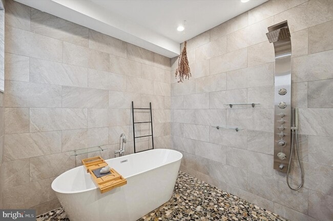 Building Photo - 1942 Tasker St