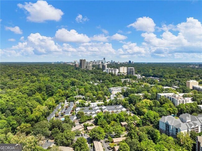 Building Photo - 115 Biscayne Dr NW