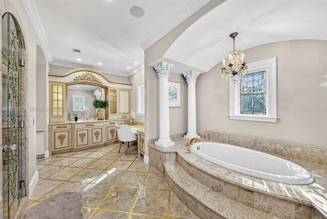 Building Photo - 628 Coral Way