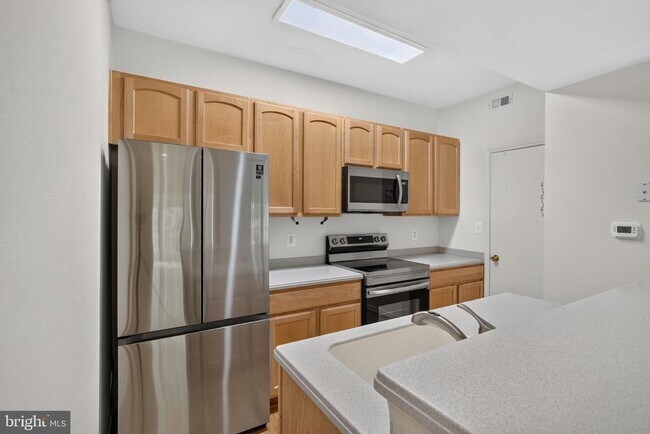 Building Photo - 12160 Penderview Ln