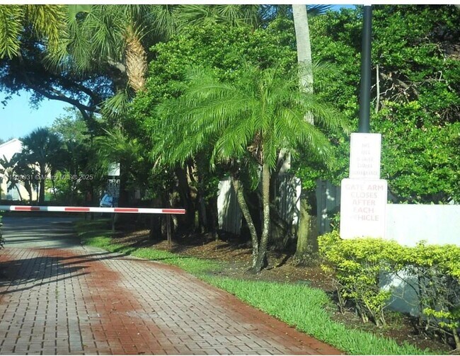 Building Photo - 460 NW 102nd Terrace