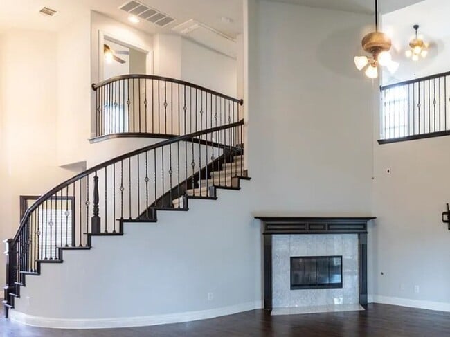 Building Photo - House For Lease in Frisco - 4 Bedrooms/ 3 Bathrooms