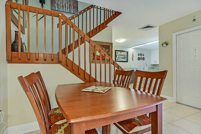 Building Photo - 3071 30th Ct