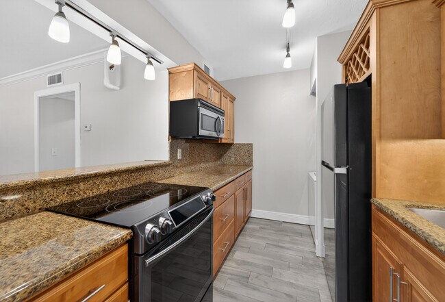 Building Photo - 801 Andrews Ave