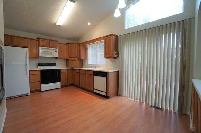 Building Photo - 6151 Bow River Dr