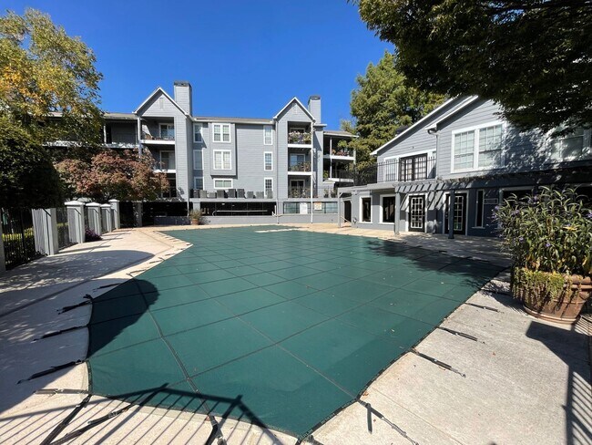 Building Photo - Condo in the Heart of Sandy Springs