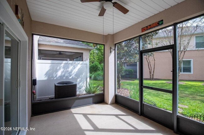 Building Photo - 721 Crystal Way