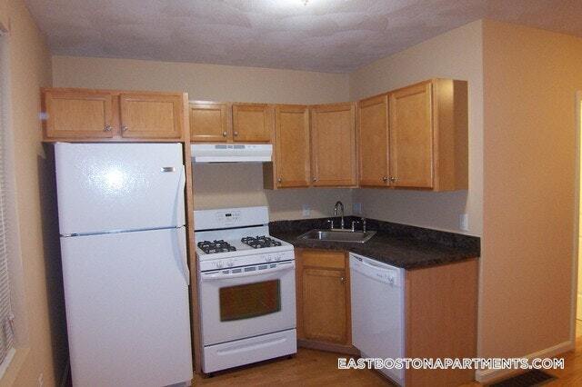 Building Photo - 52 Brooks St