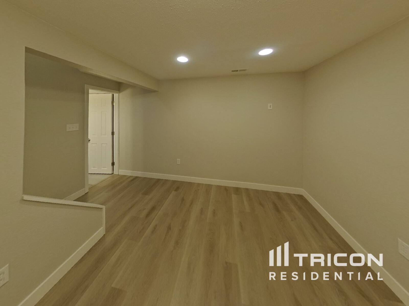 Building Photo - 4868 Irving Dr