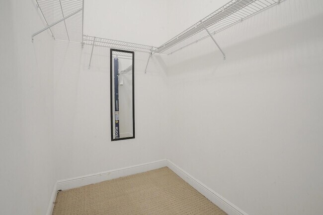 Building Photo - 610 Clematis St