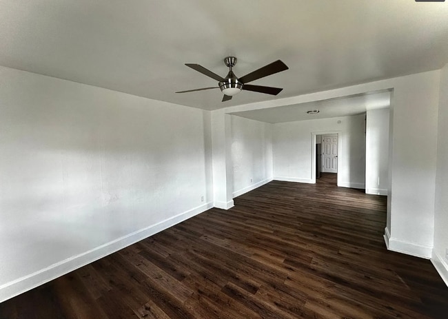 Building Photo - 3 Bedroom 1 Bathroom in Elizabethtown!