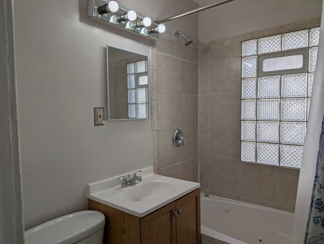 Building Photo - 3458 W 136th St