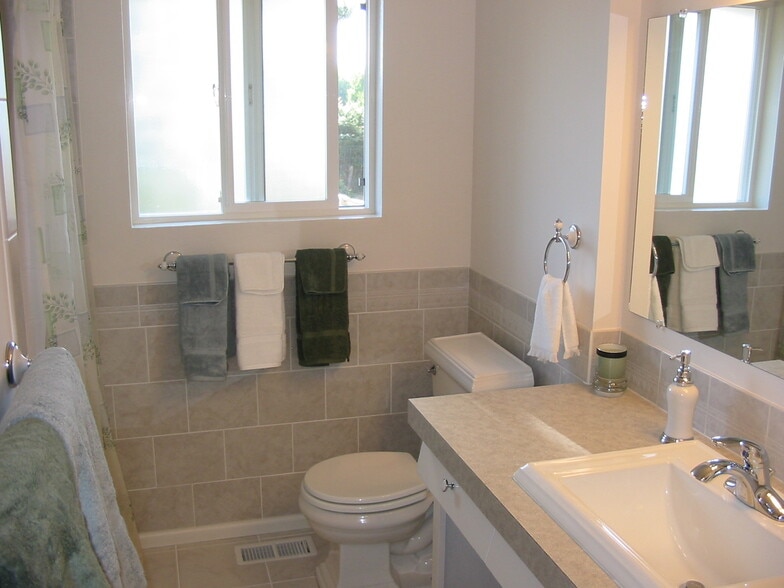 Building Photo - 2393 Loerland Ln