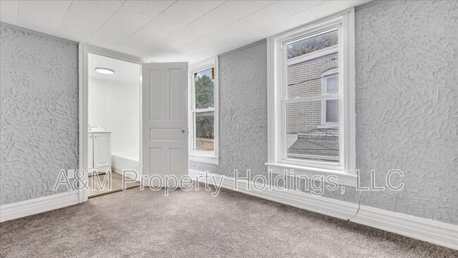 Building Photo - 841 Jackson St