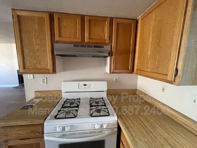 Building Photo - 32934 Rancho Vista Dr