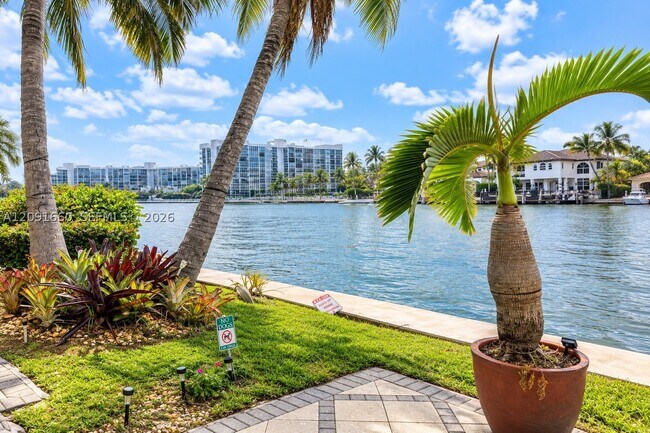 Building Photo - 2600 S Ocean Dr