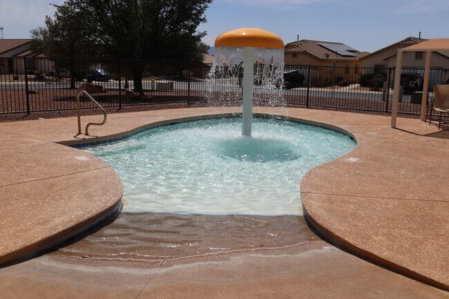 Building Photo - Your own resort! Splish Splash and Relax.