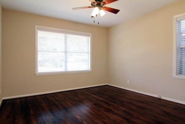 Building Photo - 4913 Nina Lee Ln