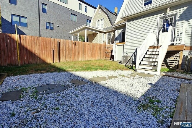 Building Photo - 34 Hilliard Ave