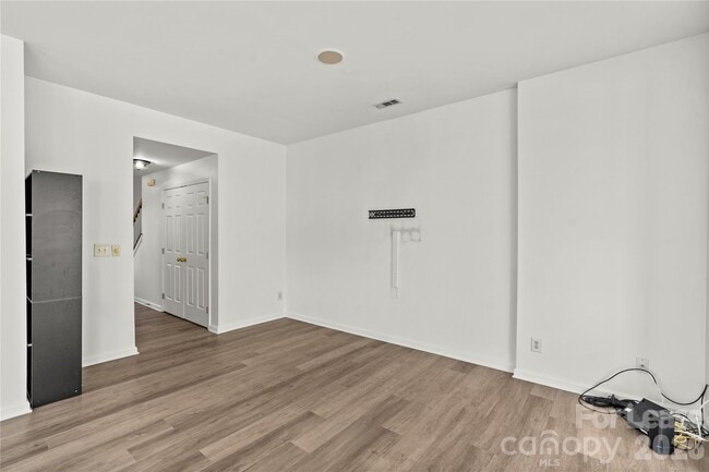 Building Photo - 4930 Prosperity Ridge Rd