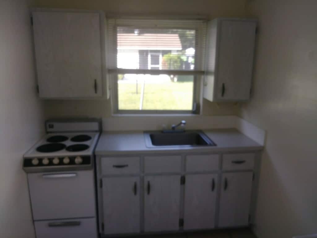 Building Photo - 2424 S Lake Letta Dr