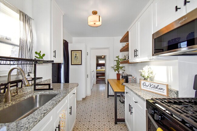 Building Photo - 3417 Idalia Ave