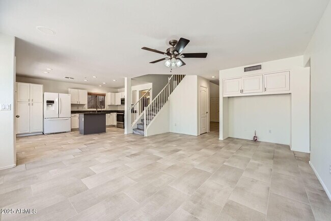 Building Photo - 10310 E Le Marche Dr