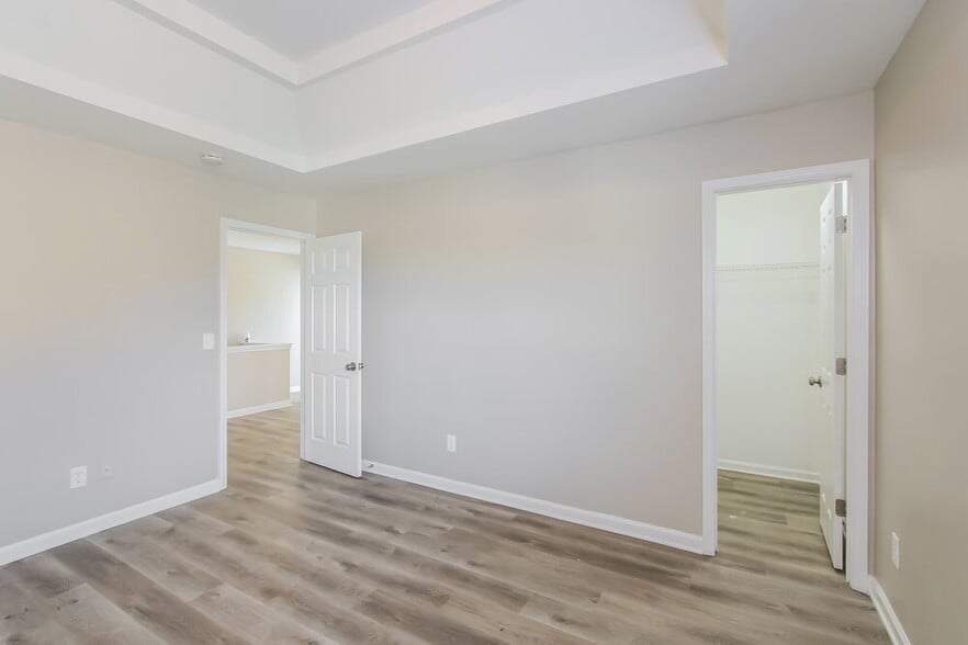 Building Photo - 2436 Cornell Cir
